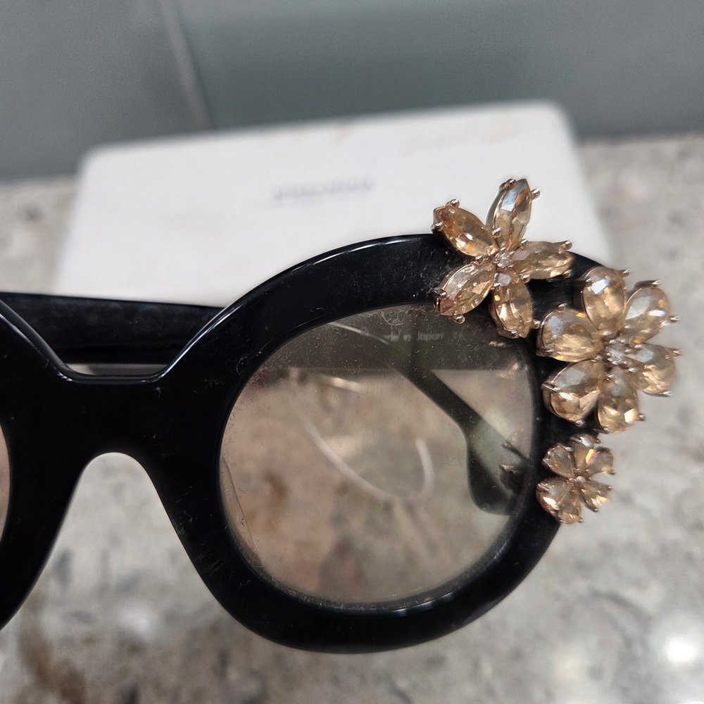 Alice + Olivia Madison Floral Sunglasses - Picture 3 of 9
